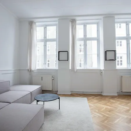 Beautiful 2-bed In Location Apartment Copenhagen